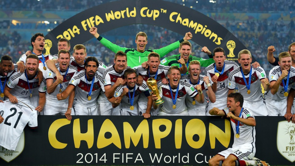 Adidas Germany jersey world champion 2014 world cup 4 stars men's M (b-stock)
